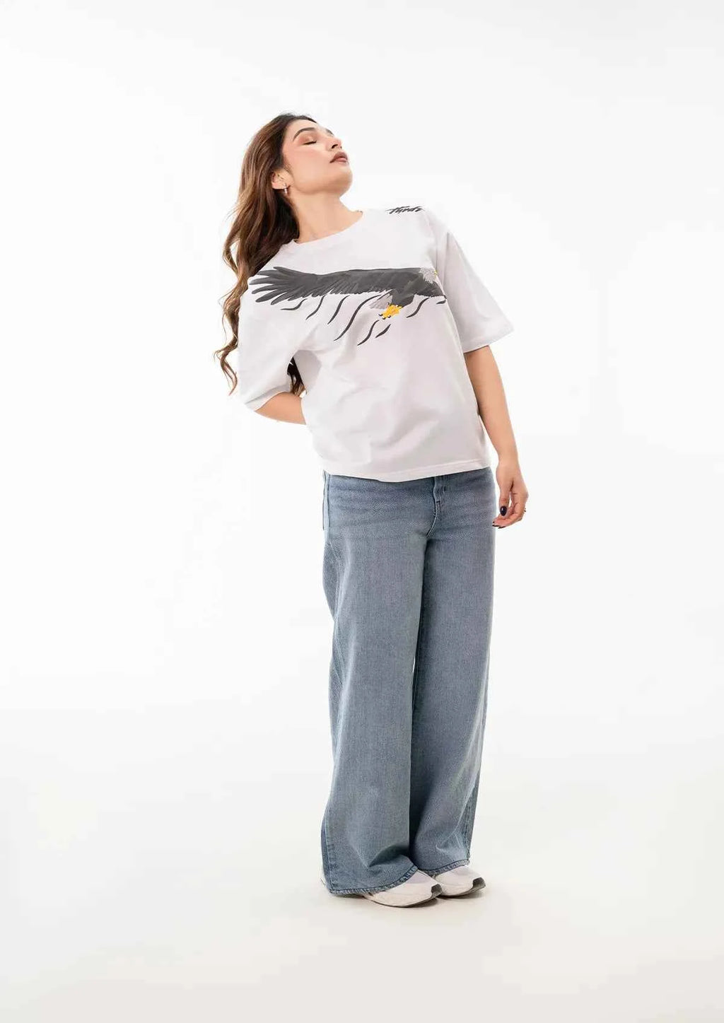Sky Ruler Eagle Oversized White T-shirt for Stylish Comfort