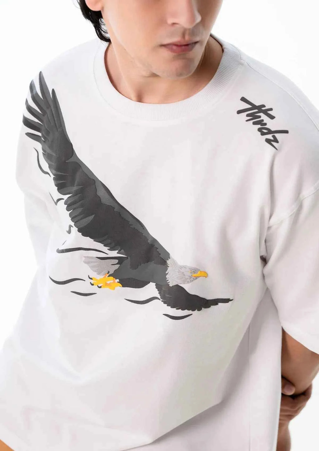 Sky Ruler Eagle Oversized White T-shirt for Stylish Comfort