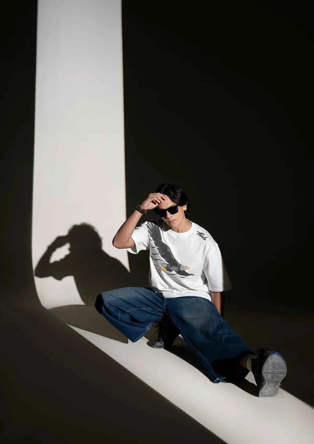 Sky Ruler Eagle Oversized White T-shirt for Stylish Comfort
